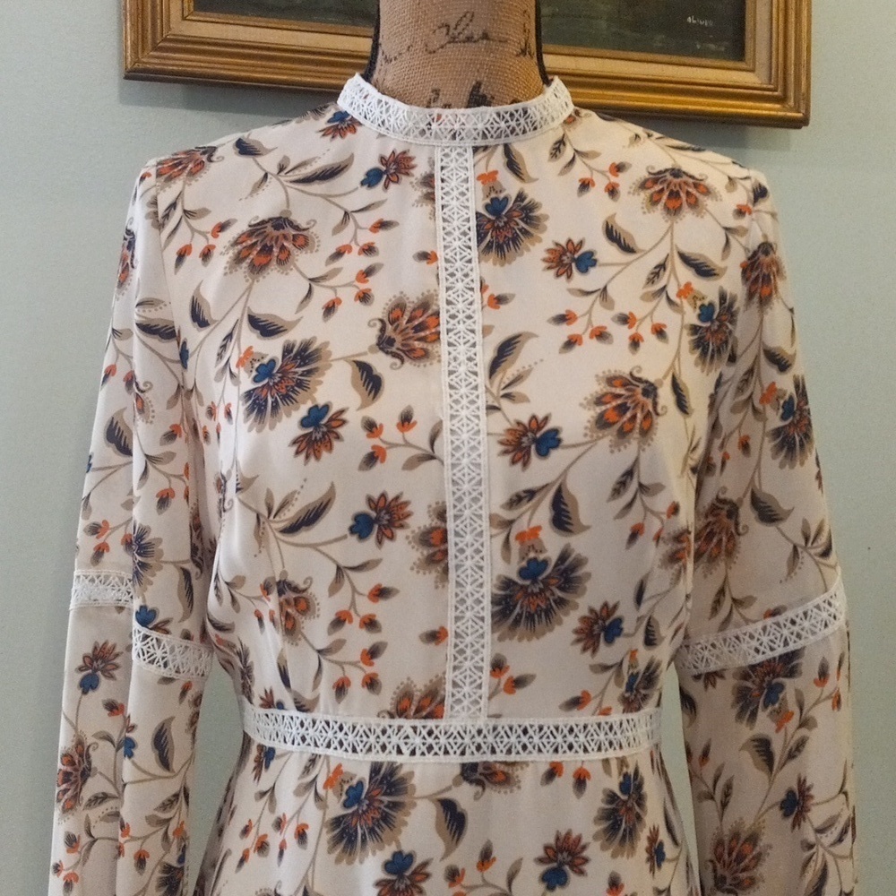 NB Avenue Cream Floral Lace Detail Bell Sleeve Boho Mini Dress Size 8 - Picture 5 of 14